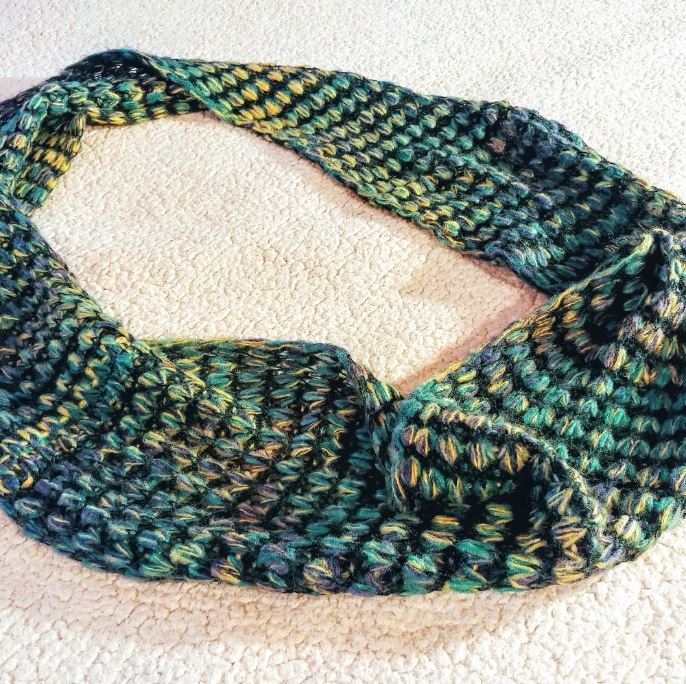 Mixed Green Xhilaration Scarf Acrylic Infinity Loop Wrap